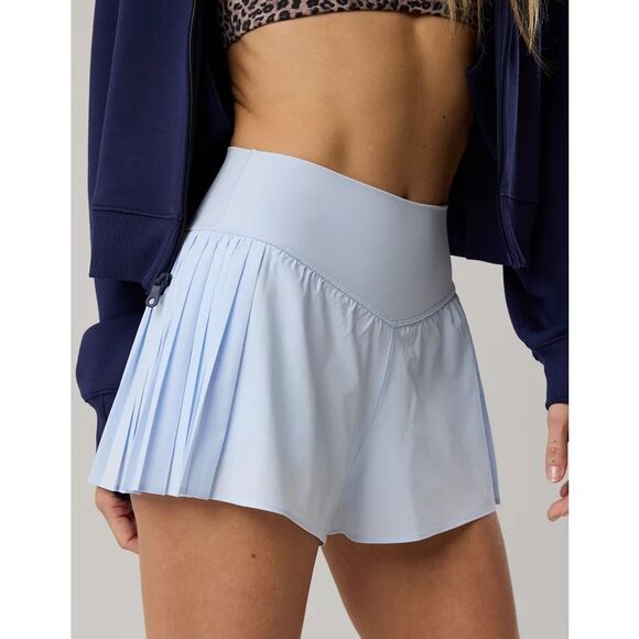 OFFLINE BY AERIE Women’s Eyelet Blue Pleated Real Me Flowy Shorts Size Medium - Picture 2 of 9